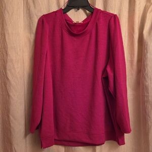 Cable & Gauge Fuchsia Crew Neck Sweater